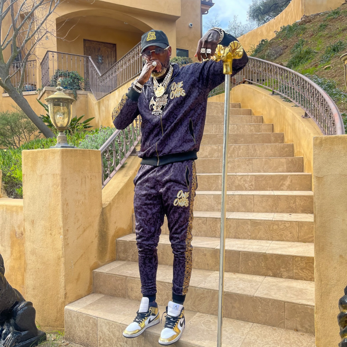 Organik Lyfestyle - 1OFTHEM1's Emperor Suit